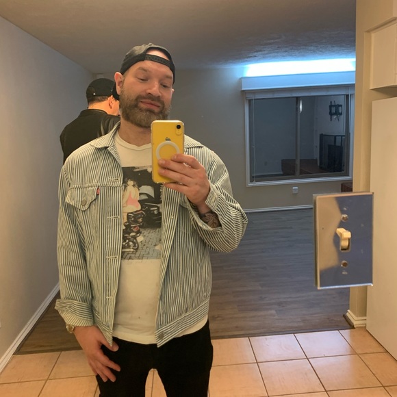 Meet your Posher, Nick - Picture 2 of 8